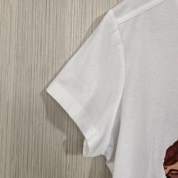 New Era Keebler elf holding a fudge striped cookie short sleeve graphic t-shirt - Picture 9 of 9